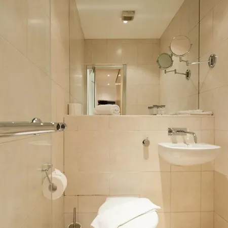 Hotell Grafton Street 3*